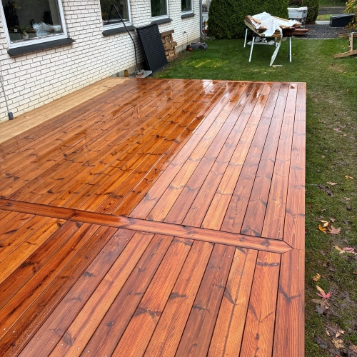 Ny træterrasse med naturligt trælook