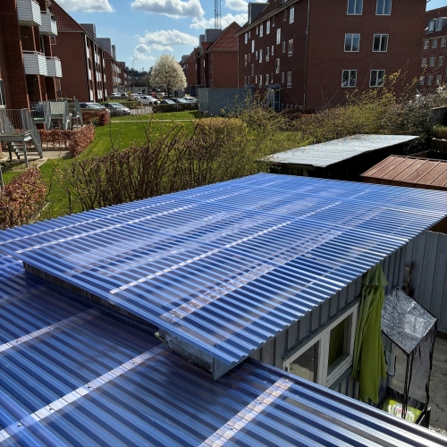 Tømrer i Børkop udfører udendørs tømrerarbejde i træ