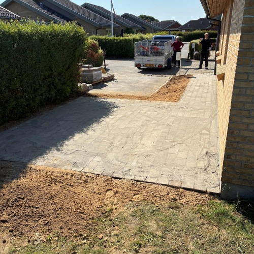 Moderne terrasse i minimalistisk design