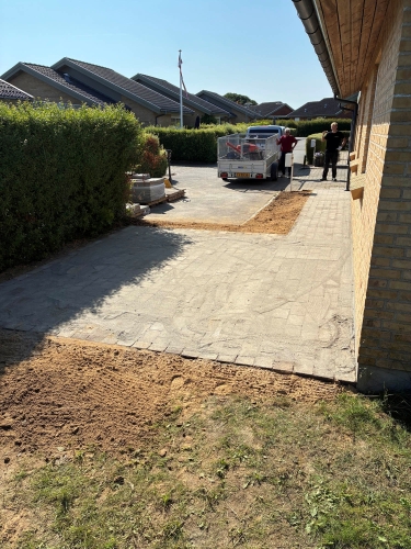 Moderne terrasse i minimalistisk design
